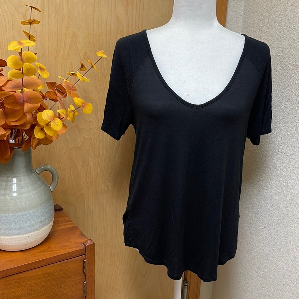 American Eagle Soft & Sexy Black Short Sleeve Top